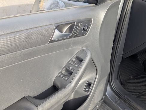 Used 2015 Volkswagen Jetta S image 23