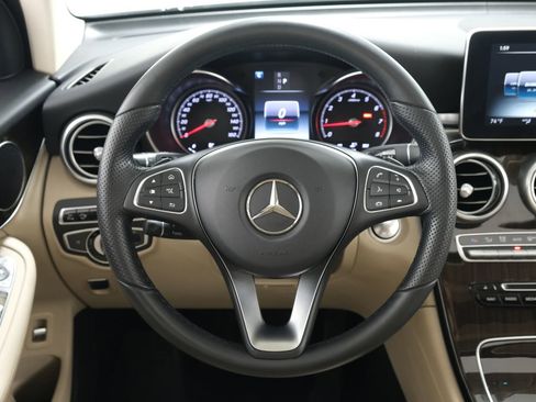 Used 2017 Mercedes-Benz GLC 300 4MATIC image 12
