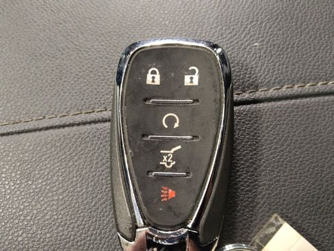 Used 2018 Chevrolet Traverse LT FWD image 32