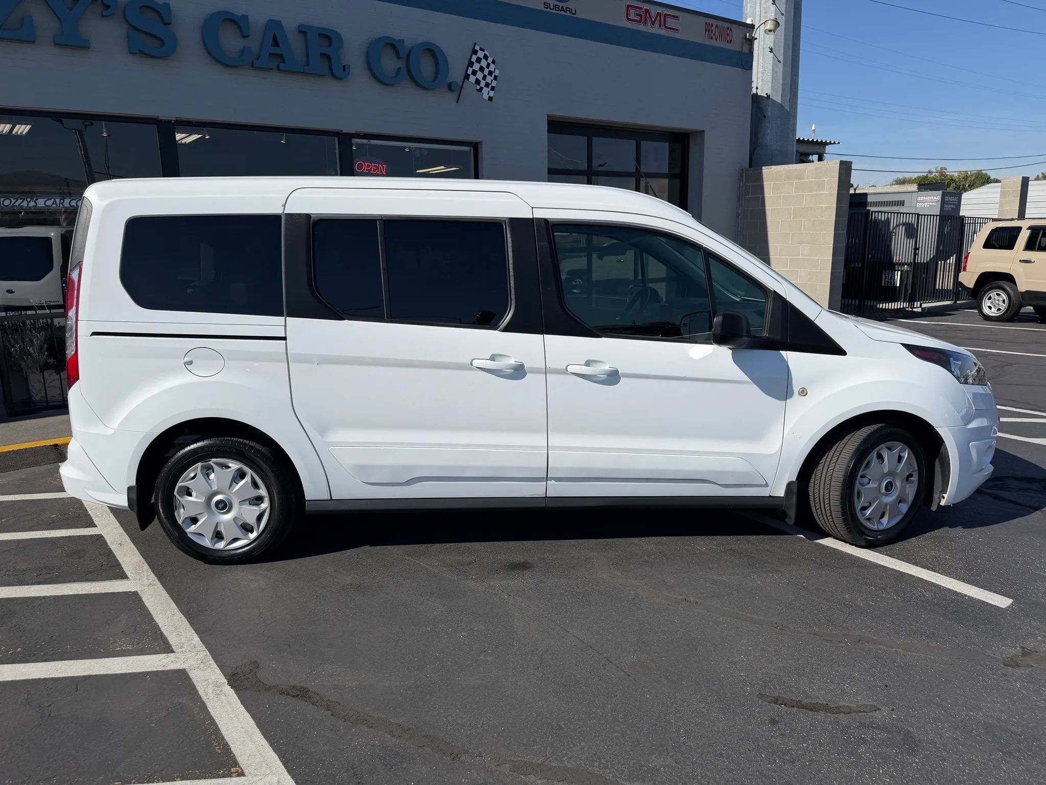 Used 2014 Ford Transit Connect XLT FWD image 9