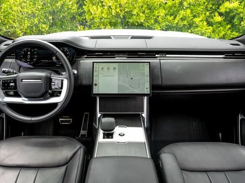 Used 2024 Land Rover Range Rover SE AWD/4WD image 22