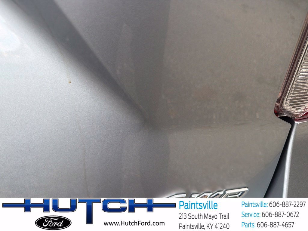 Used 2023 Ford Explorer XLT AWD/4WD image 6