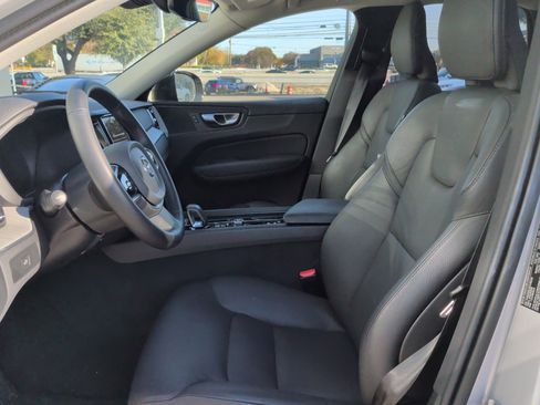Used 2025 Volvo XC60 B5 Plus w/ Climate Package image 17