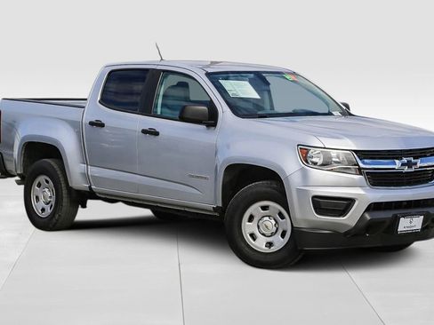 Used 2019 Chevrolet Colorado W/T w/ WT Convenience Package image 2