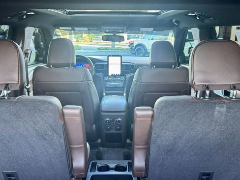 Certified 2021 Ford Explorer King Ranch w/ Premium Technology Package image 18