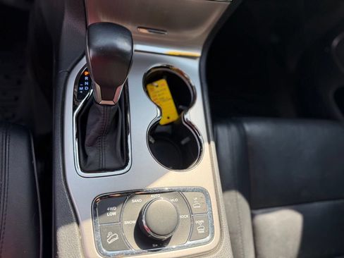 Used 2019 Jeep Grand Cherokee High Altitude AWD/4WD image 16