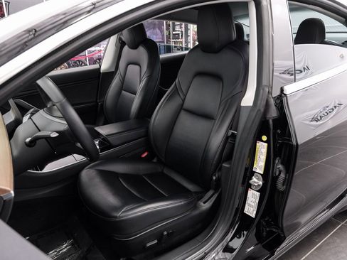 Used 2018 Tesla Model 3 Long Range image 33