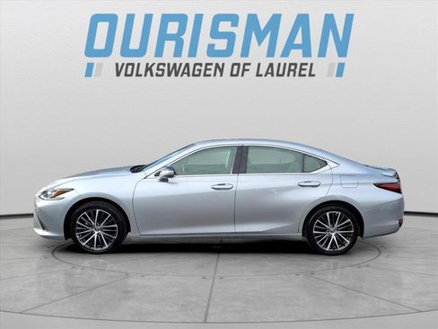 Used 2023 Lexus ES 250 w/ Premium Package image 4