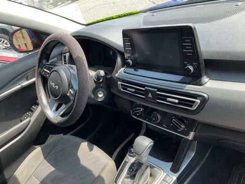 Used 2023 Kia Seltos LX AWD/4WD image 9