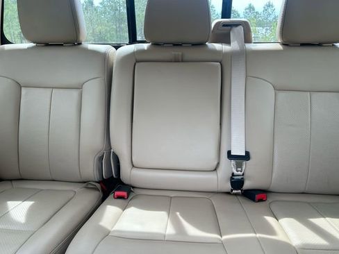 Used 2011 Ford F250 Lariat w/ Lariat Interior Pkg image 24