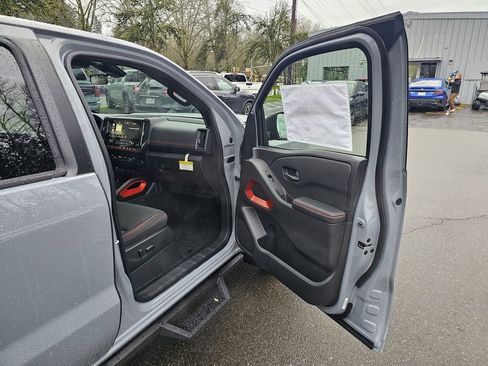 New 2026 Nissan Frontier PRO-4X w/ Tow Package image 25