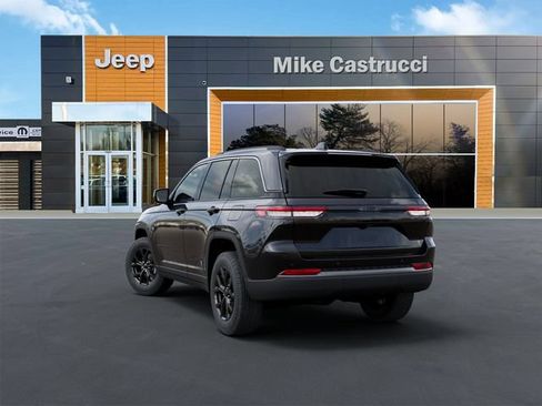 New 2026 Jeep Grand Cherokee Altitude AWD/4WD image 4