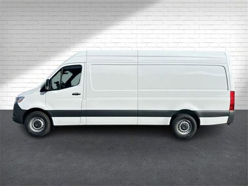 New 2025 Mercedes-Benz Sprinter 2500 image 6