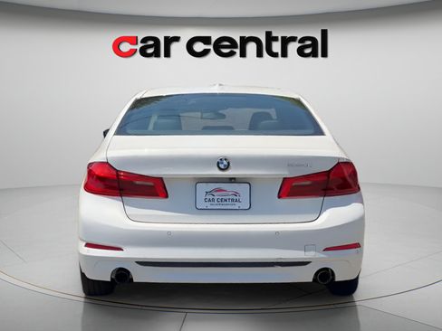 Used 2020 BMW 530i w/ Convenience Package RWD image 4