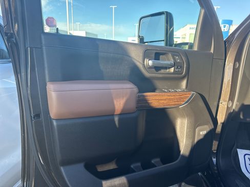 Used 2020 Chevrolet Silverado 3500 High Country w/ Z71 Off-Road Package image 10