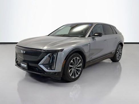 Used 2024 Cadillac Lyriq Sport AWD/4WD image 5