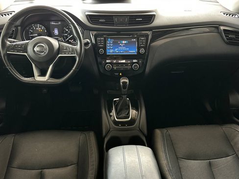 Used 2017 Nissan Rogue Sport SL FWD image 12