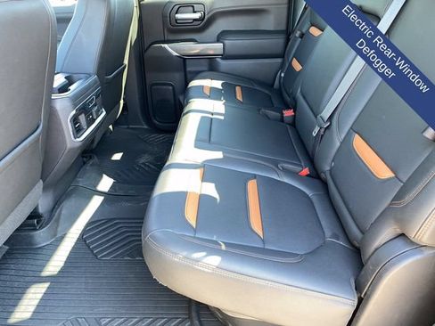 Used 2021 GMC Sierra 1500 AT4 w/ AT4 Preferred Package AWD/4WD image 17