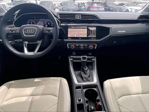 Used 2024 Audi Q3 2.0T Premium Plus w/ Premium Plus Package AWD/4WD image 16