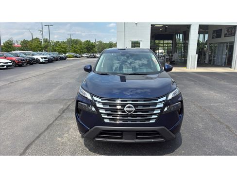 Used 2025 Nissan Rogue SV FWD image 8
