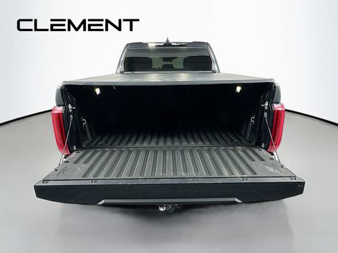Used 2024 Toyota Tundra Limited w/ Power Package AWD/4WD image 11
