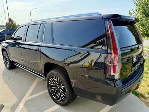 Used 2015 Cadillac Escalade ESV Premium AWD/4WD image 6
