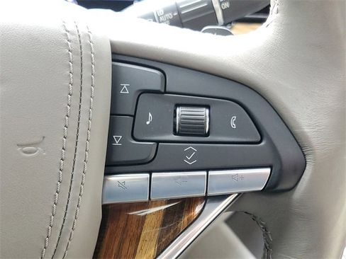 Certified 2021 Cadillac Escalade Premium Luxury Platinum image 23