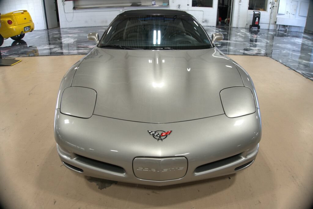 Used 2001 Chevrolet Corvette Convertible w/ Preferred Equipment Group2 RWD image 8