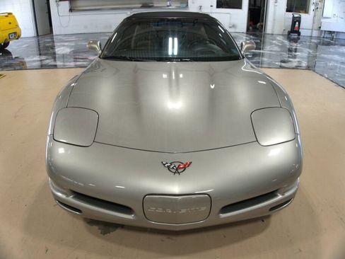 Used 2001 Chevrolet Corvette Convertible w/ Preferred Equipment Group2 image 8