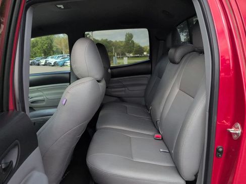 Used 2014 Toyota Tacoma 4x4 Double Cab w/ TRD Sport Package image 13