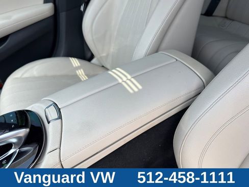 Used 2017 Mercedes-Benz E 300 4MATIC image 11