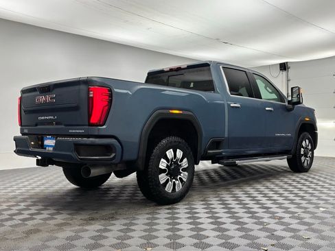 New 2025 GMC Sierra 2500 Denali w/ Denali Reserve Package image 9