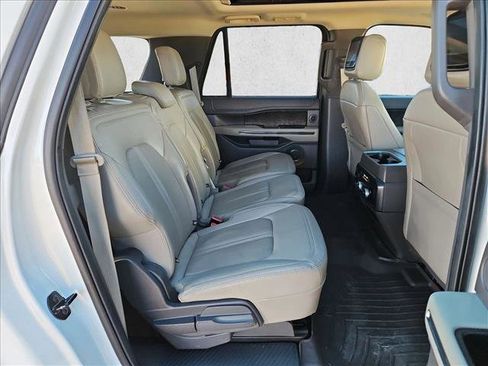 Used 2021 Ford Expedition Max Limited image 24