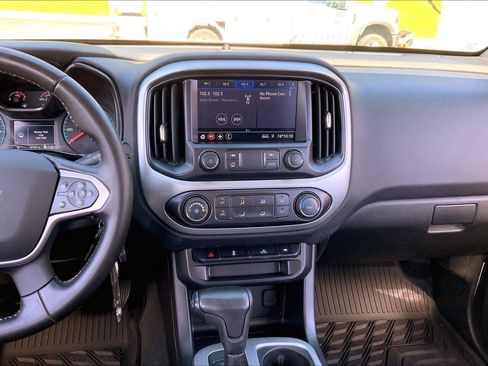 Used 2021 Chevrolet Colorado LT AWD/4WD image 6