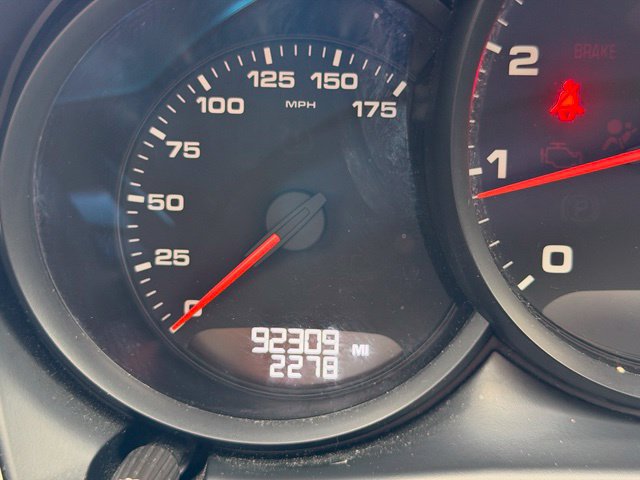 Used 2021 Porsche Macan AWD/4WD image 33
