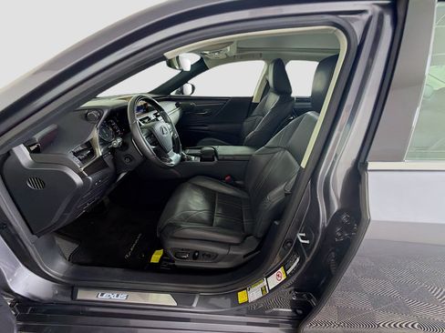 Used 2019 Lexus ES 350 Ultra Luxury w/ Accessory Package 2 FWD image 13
