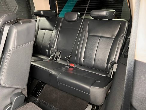 Used 2024 Ford Expedition XLT image 23