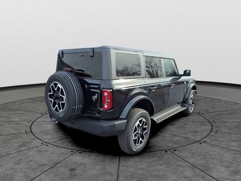 New 2025 Ford Bronco Outer Banks image 3