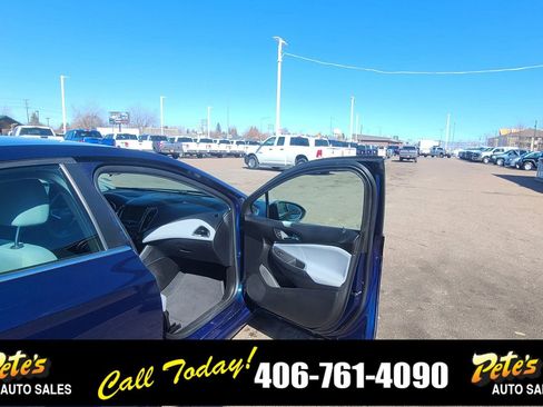 Used 2019 Chevrolet Cruze LT w/ Convenience Package image 14