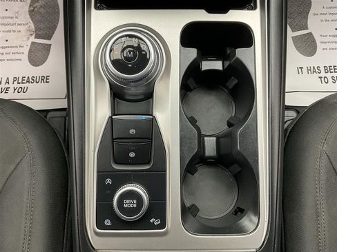 Used 2020 Ford Explorer XLT image 23