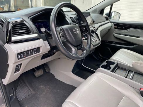 Used 2023 Honda Odyssey Touring image 9