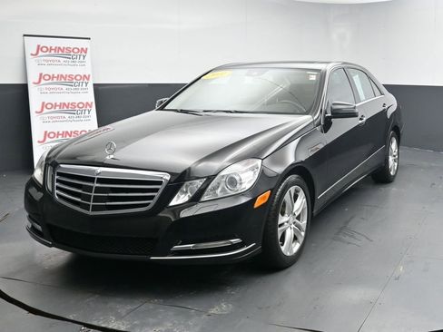 Used 2011 Mercedes-Benz E 350 4MATIC Sedan image 4