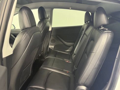 Used 2021 Tesla Model Y Long Range AWD/4WD image 15