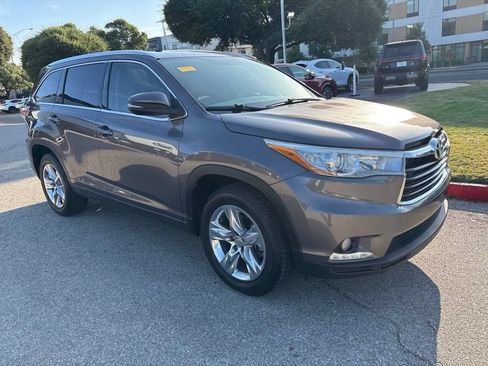 Used 2015 Toyota Highlander Limited FWD image 7
