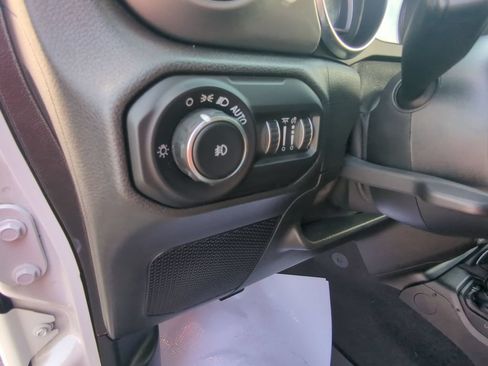 Used 2021 Jeep Wrangler Unlimited Sahara w/ Safety Group AWD/4WD image 14