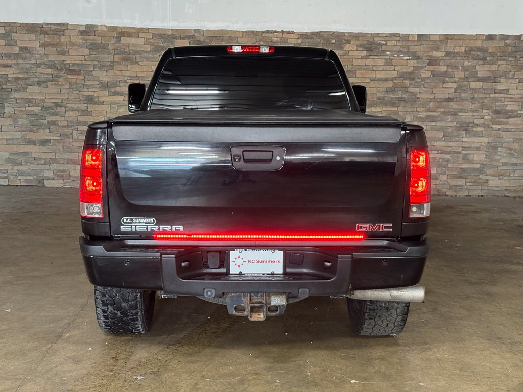 Used 2011 GMC Sierra 2500 Denali w/ Suspension Package, Off-Road AWD/4WD image 7