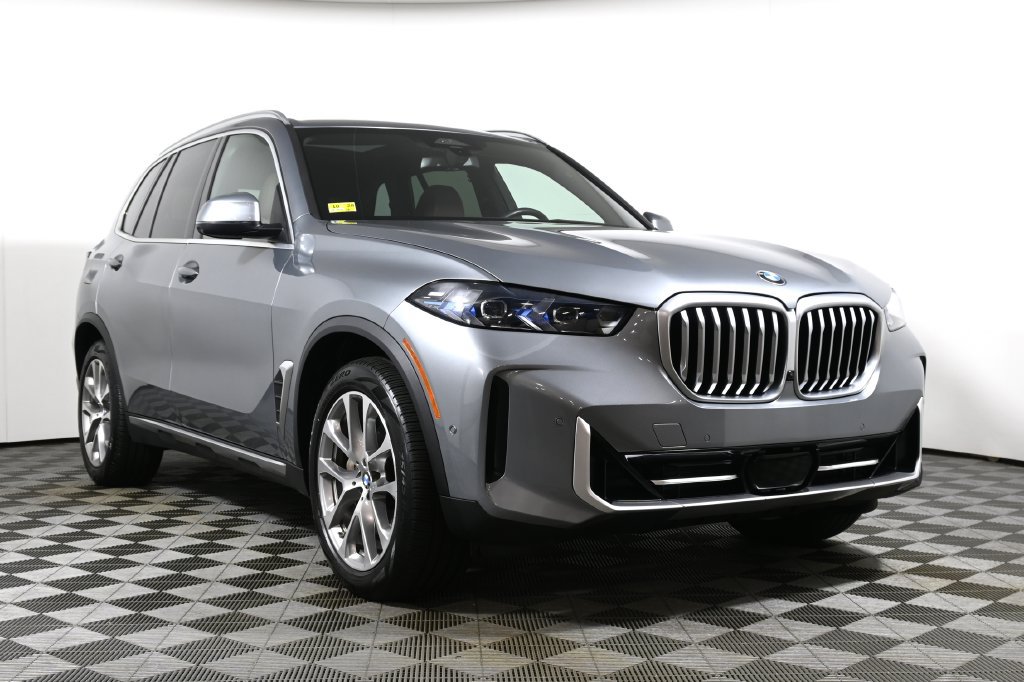 Certified 2024 BMW X5 xDrive40i w/ Premium Package AWD/4WD image 9