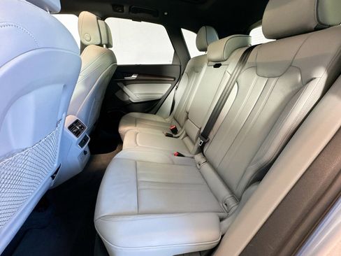 Used 2025 Audi Q5 e Premium Plus w/ Premium Plus Package image 23