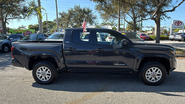 Used 2025 Toyota Tacoma SR5 AWD/4WD image 9