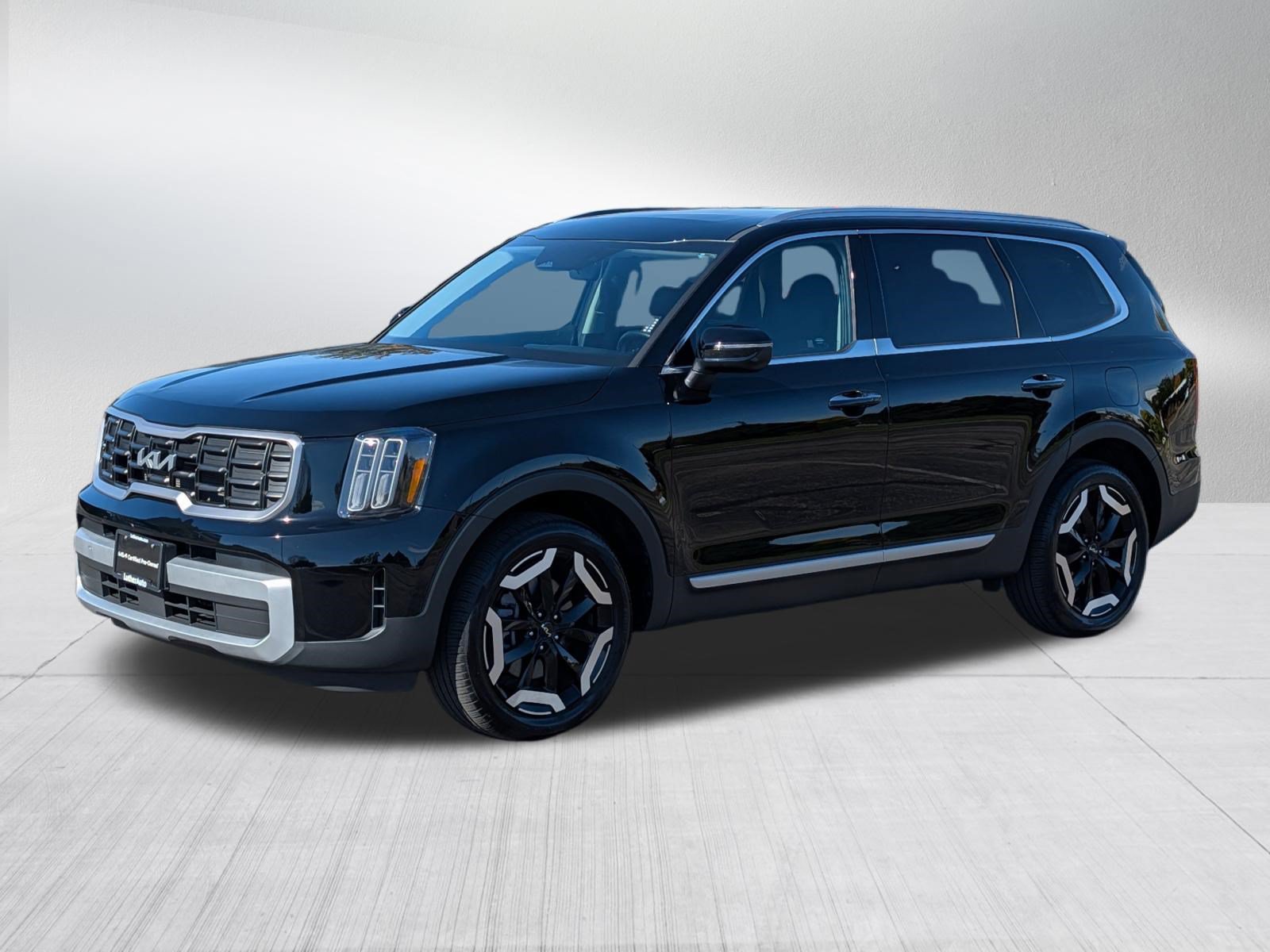 Certified 2024 Kia Telluride S w/ S Sunroof Package AWD/4WD image 3